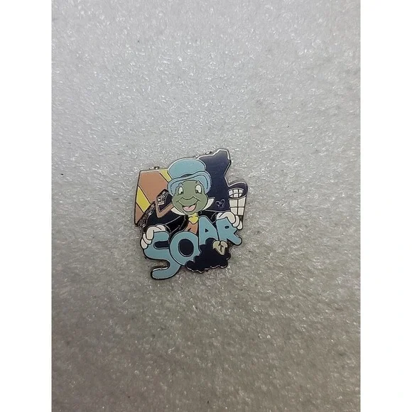 Disney 2007 Hotel Hidden Mickey Dreams Jiminy Cricket Soar Pin Disneyland - Picture 1 of 4